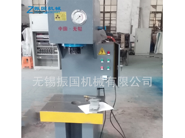 �α۾���Һ���C(j��)